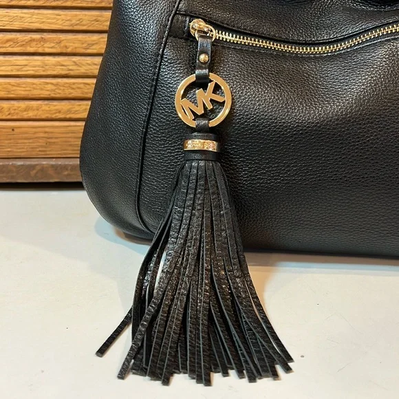 EUC Michael Kors tassel hobo black, pebble leather, satchel shoulder bag - Picture 3 of 17